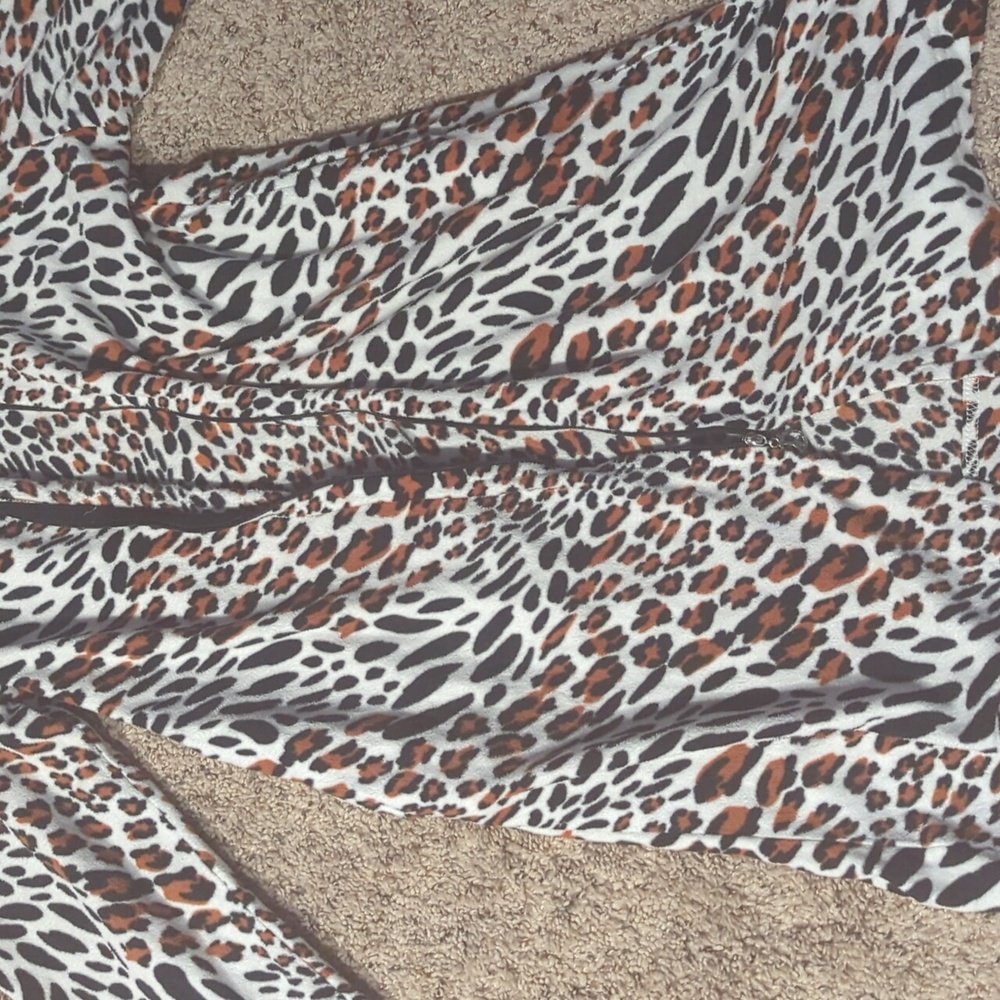 Leopard Print Hooded Robe - image 6